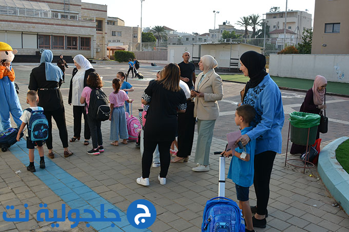 افتتاح العام الدرراسي في مدارس جلجولية بأجواء احتفالية